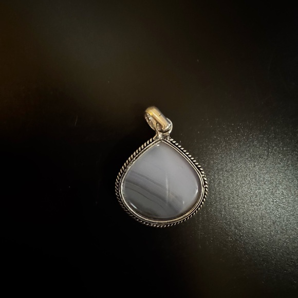 Gray Agate Silver Pendant Necklace - Picture 2 of 5